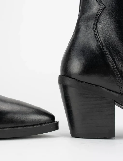 Stivale tronchetto tacco 7 cm nero