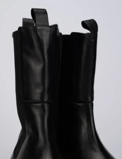 Stivale tronchetto tacco 1 cm nero pelle