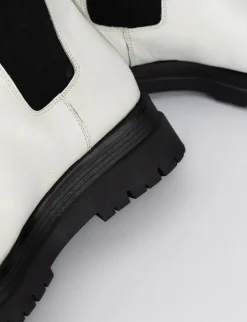 Stivale tronchetto tacco 1 cm bianco pelle