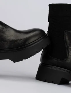 Stivale tronchetto tacco 1 cm nero pelle