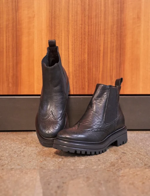 Stivale tronchetto tacco 1 cm nero pelle