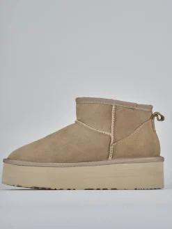 Stivaletti camoscio beige