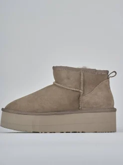 Stivaletti camoscio beige