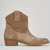 Stivaletti tacco 3cm camoscio beige