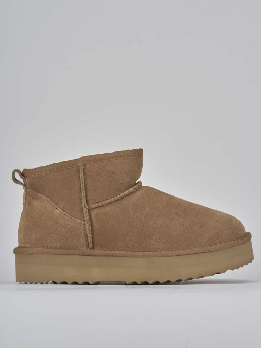 Stivaletti tacco 2cm camoscio beige