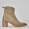 Stivaletti tacco 6cm camoscio beige