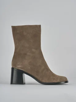 Stivaletti tacco 5cm camoscio beige
