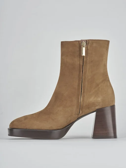 Stivaletti tacco 6cm camoscio marrone