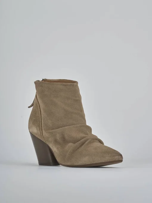 Stivaletti tacco 7cm camoscio beige