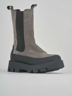 Stivaletti tacco 3cm camoscio beige