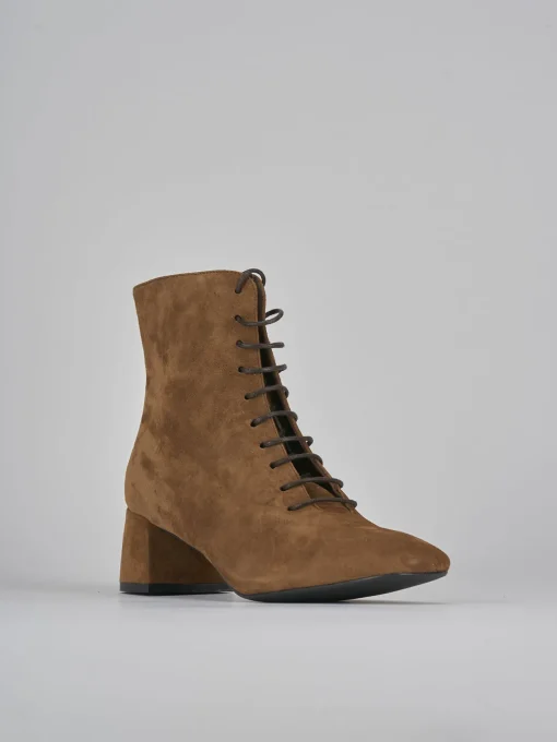 Stivaletti tacco 5cm camoscio marrone