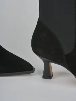 Stivaletti tacco 5cm camoscio nero