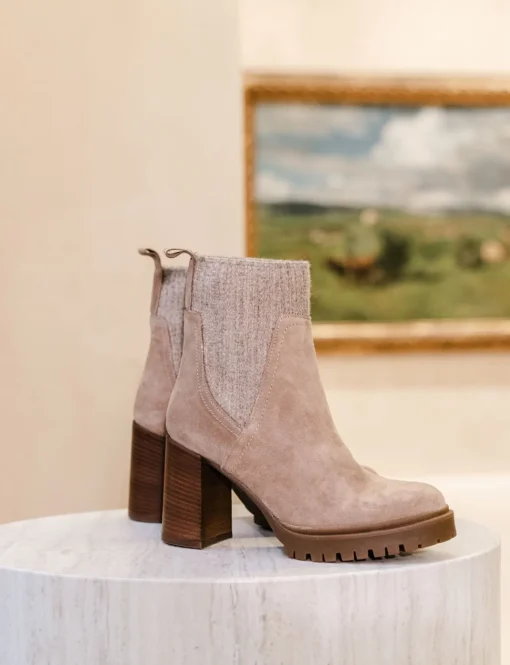 Stivaletti tacco 9cm camoscio beige