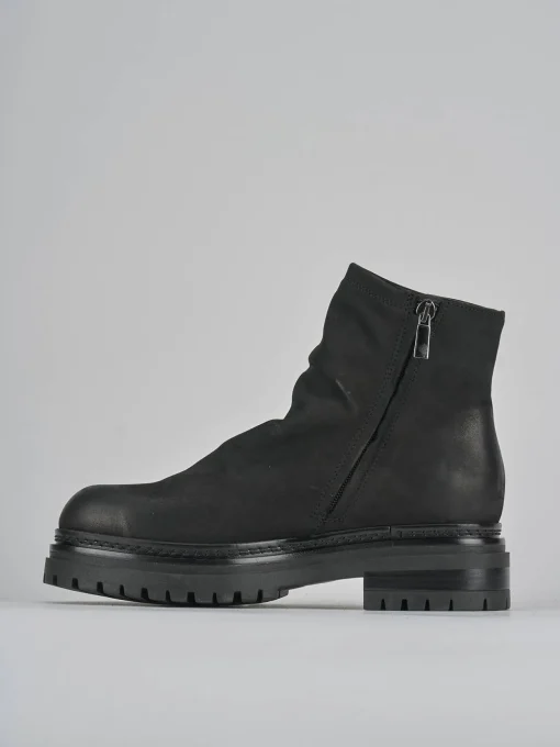 Stivaletti tacco 3cm nabuk nero