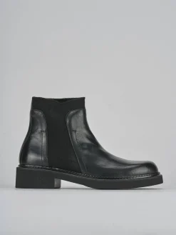 Stivaletti tacco 3cm pelle nero