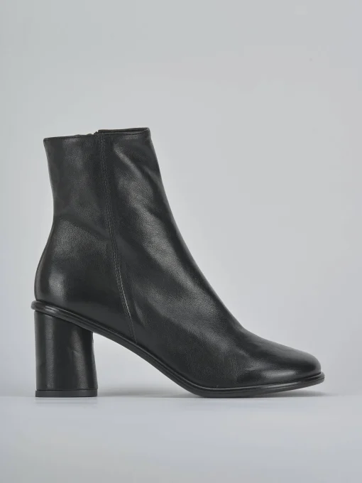 Stivaletti tacco 6cm pelle nero