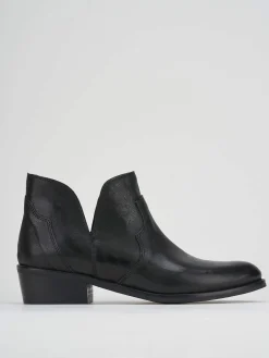 Stivaletti tacco 3cm pelle nero