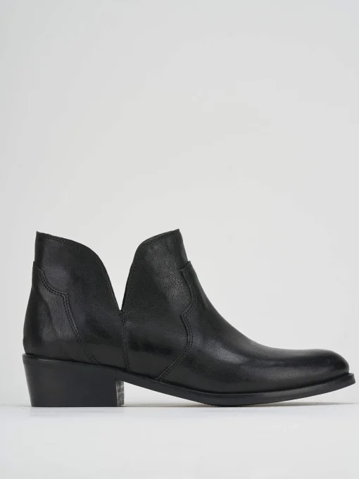 Stivaletti tacco 3cm pelle nero