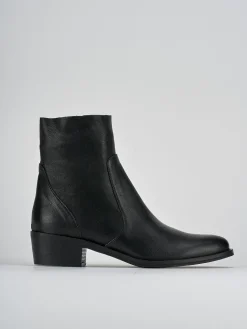 Stivaletti tacco 3cm pelle nero