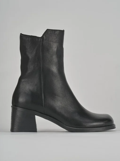 Stivaletti tacco 6cm pelle nero