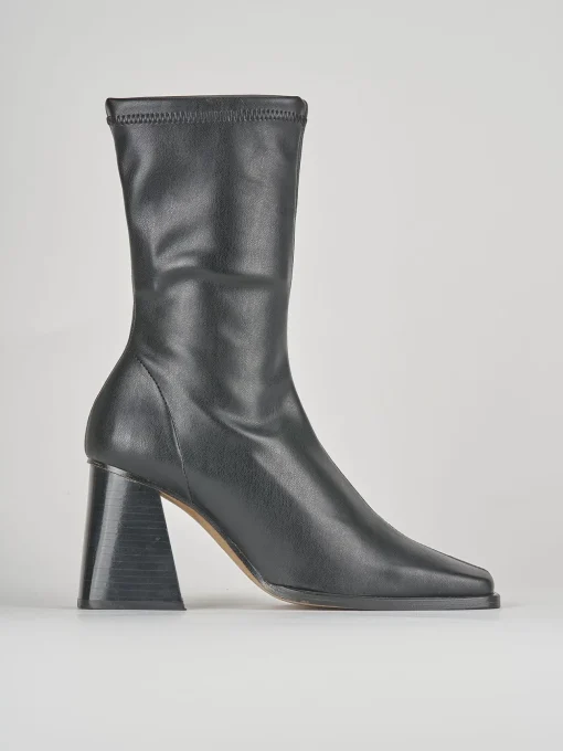 Stivaletti tacco 7cm pelle nero