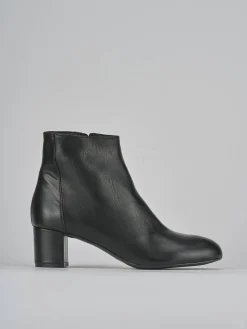 Stivaletti tacco 6cm pelle nero