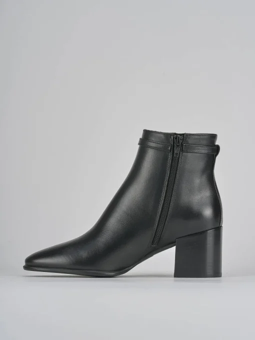 Stivaletti tacco 6cm pelle nero