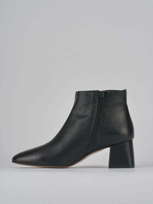 Stivaletti tacco 6cm pelle nero