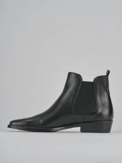 Stivaletti tacco 2cm pelle nero