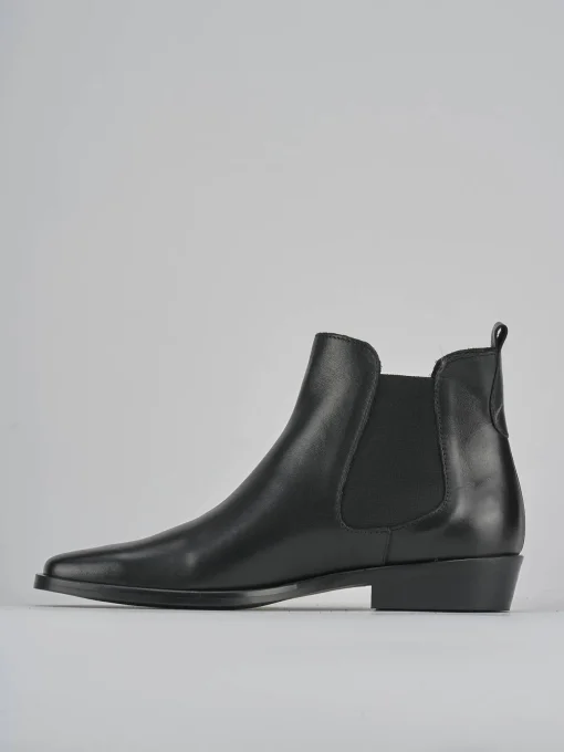 Stivaletti tacco 2cm pelle nero