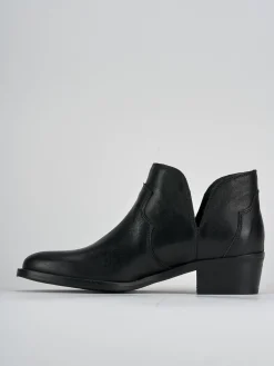 Stivaletti tacco 2cm pelle nero