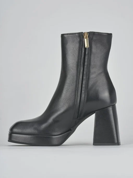 Stivaletti tacco 7cm pelle nero