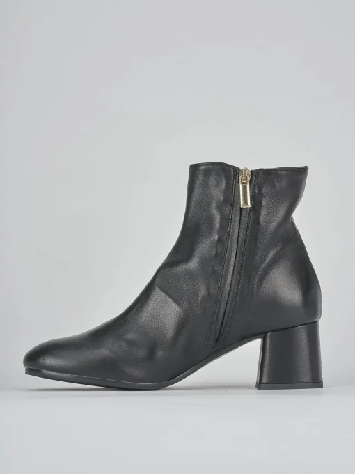 Stivaletti tacco 6cm pelle nero