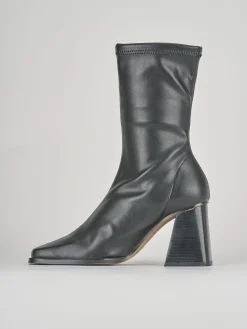 Stivaletti tacco 7cm pelle nero