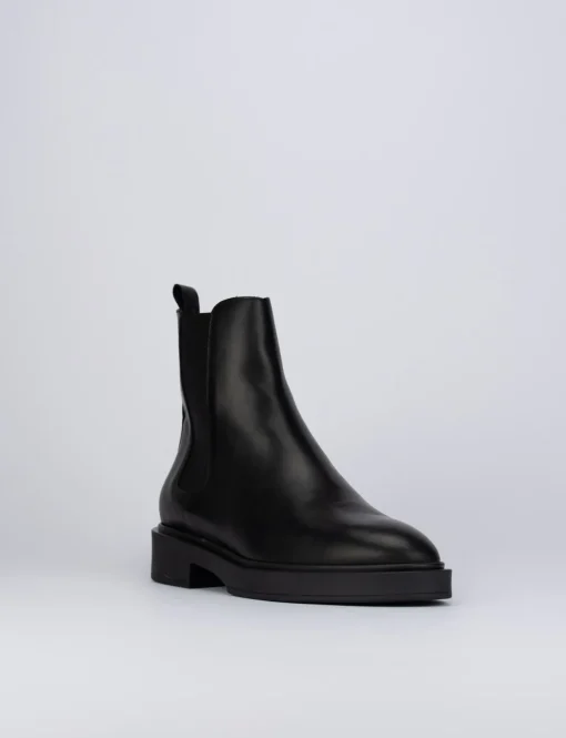 Stivaletti tacco 2cm pelle nero