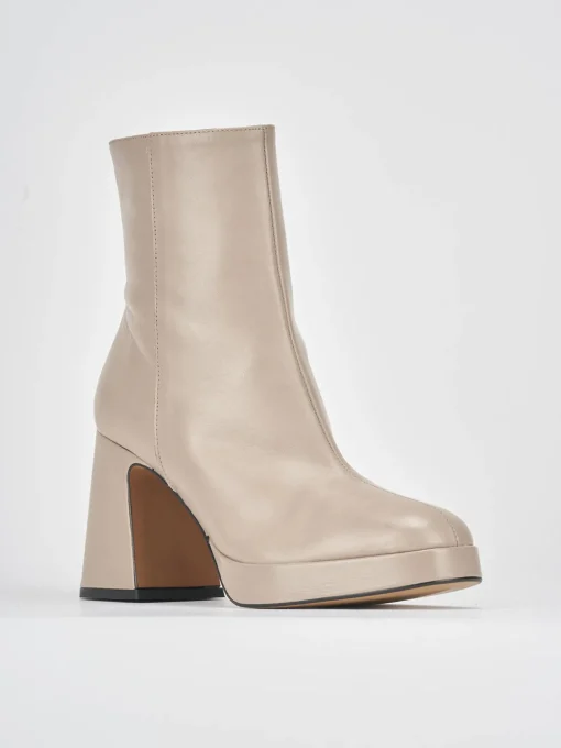 Stivaletti tacco 8cm pelle beige