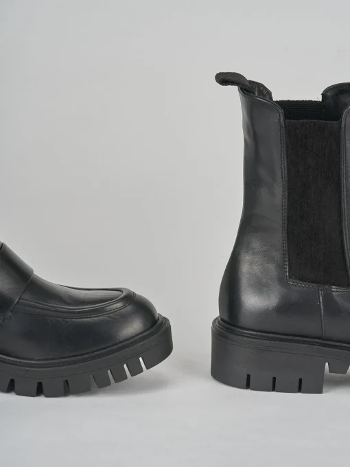 Stivaletti tacco 3cm pelle nero