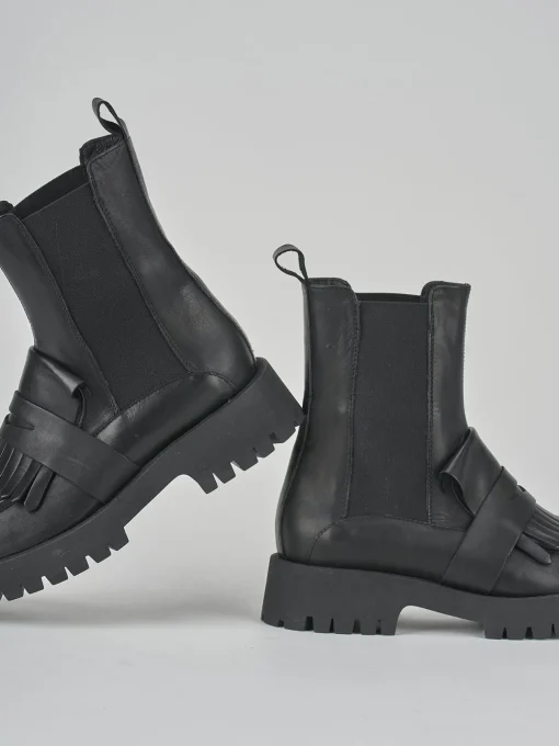 Stivaletti tacco 2cm pelle nero