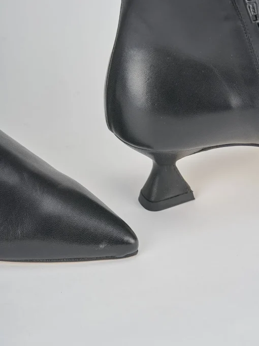 Stivaletti tacco 5cm pelle nero