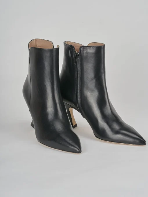 Stivaletti tacco 7cm pelle nero