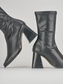 Stivaletti tacco 7cm pelle nero