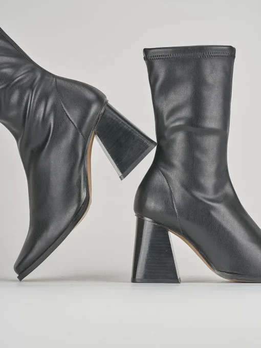 Stivaletti tacco 7cm pelle nero