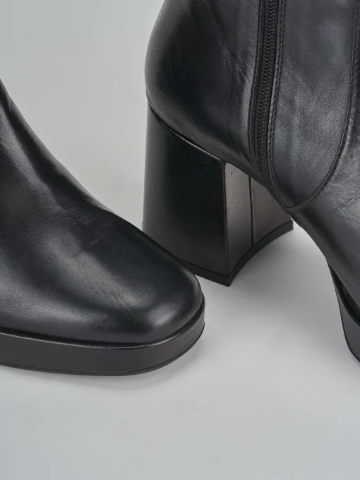 Stivaletti tacco 6cm pelle nero