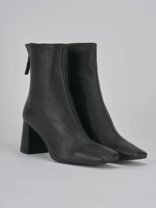 Stivaletti tacco 6cm pelle nero