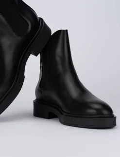 Stivaletti tacco 2cm pelle nero