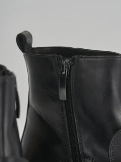 Stivaletti tacco 5cm pelle nero