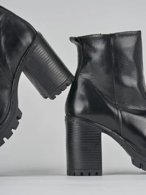 Stivaletti tacco 7cm pelle nero