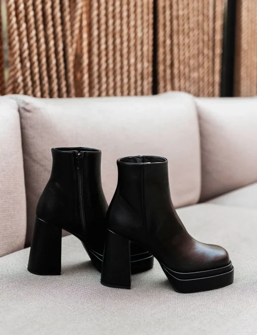 Stivaletti tacco 8cm pelle nero