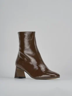 Stivaletti tacco 5cm vernice testa