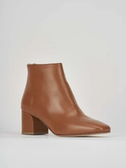 Stivaletto tacco 5 cm marrone pelle